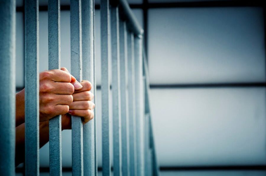 بعد عدم تمديد وقف حبس المدين..