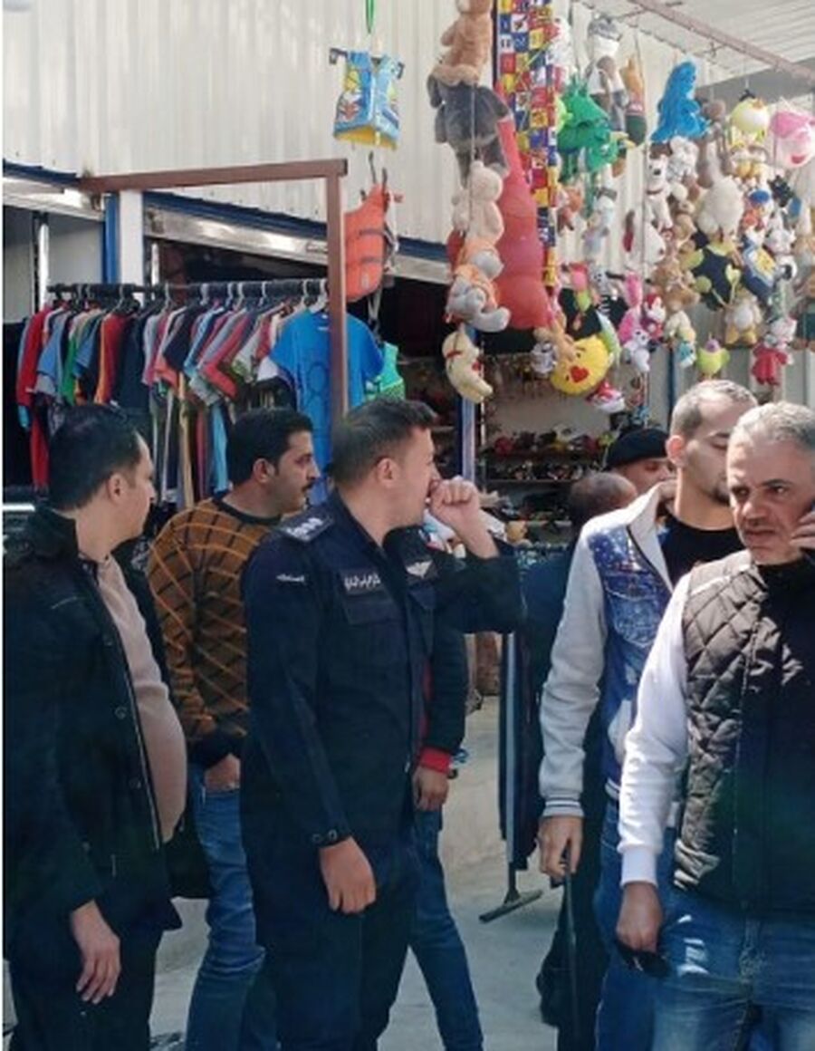 بلدية الزرقاء تحجز على املاك (2000)