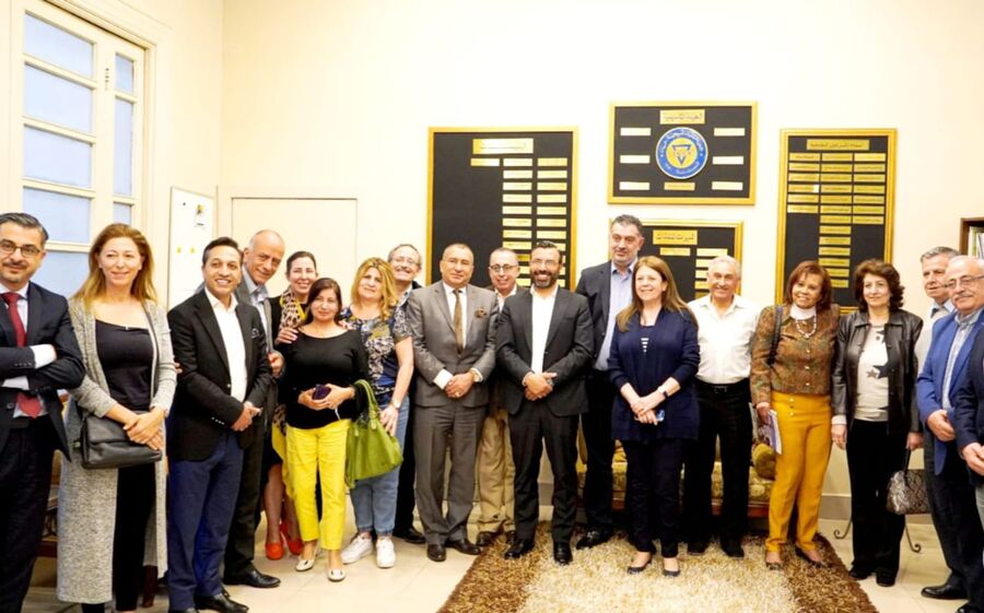 حدادين: يطالب الأحزاب ببرامج إقتصادية قابلة