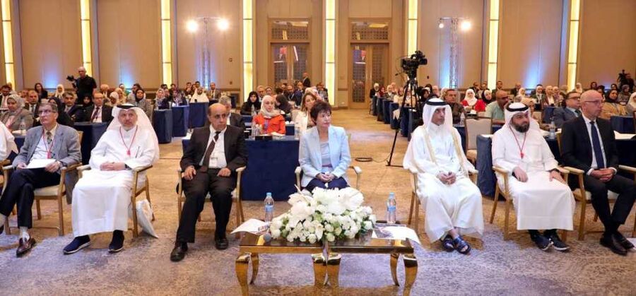 أ.د. الطناني في مؤتمرصحة السمع: عمان