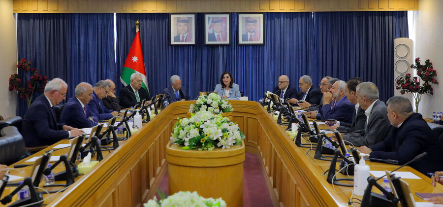 تربوية الأعيان تناقش أسباب العنف الجامعي