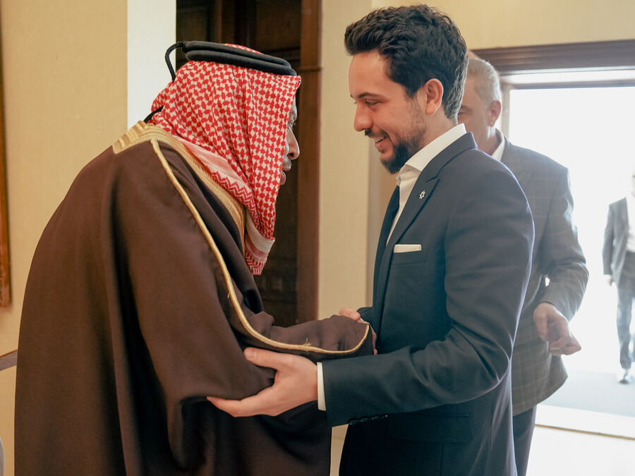 ولي العهد بين وجهاء وأبناء لواء