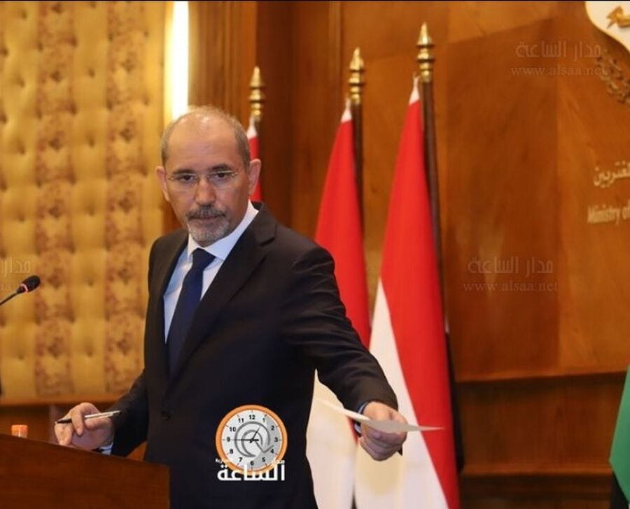 الصفدي: حل الدولتين يقوّض.. وقريبون جدا