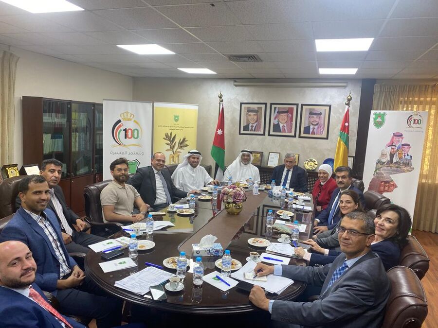 الهاجري يبحث أمور وقضايا تخص الطلبة