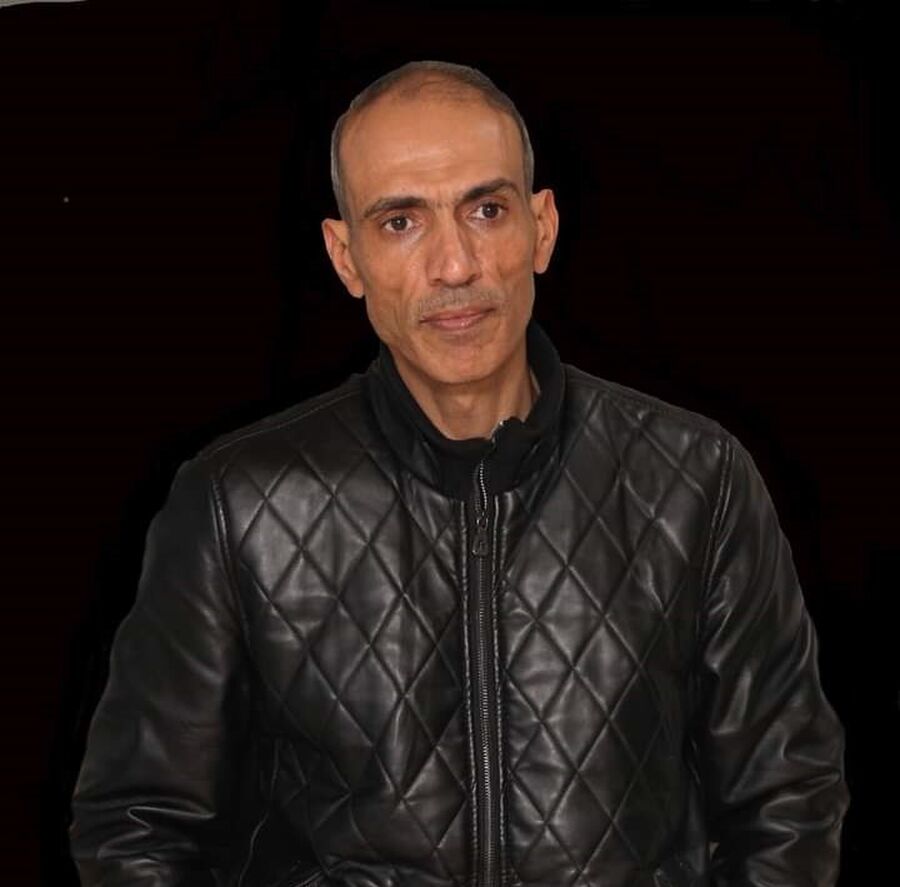 الصحفي الاردني نزال ابو كف.. شمعة