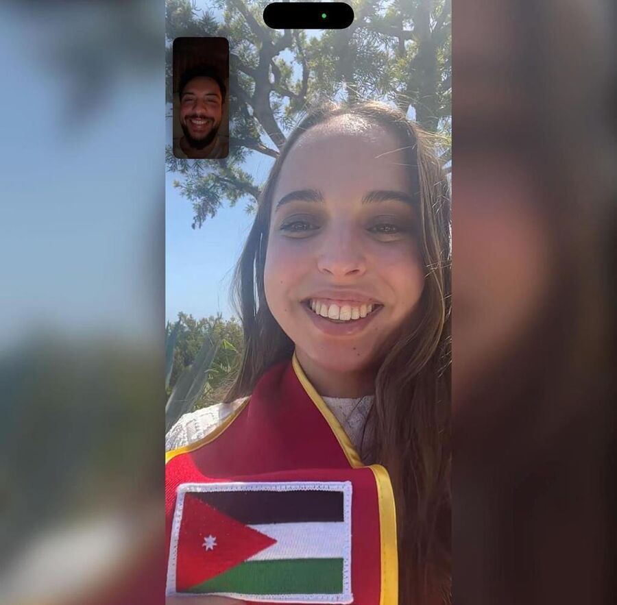 كيف هنأ ولي العهد الحسين شقيقته