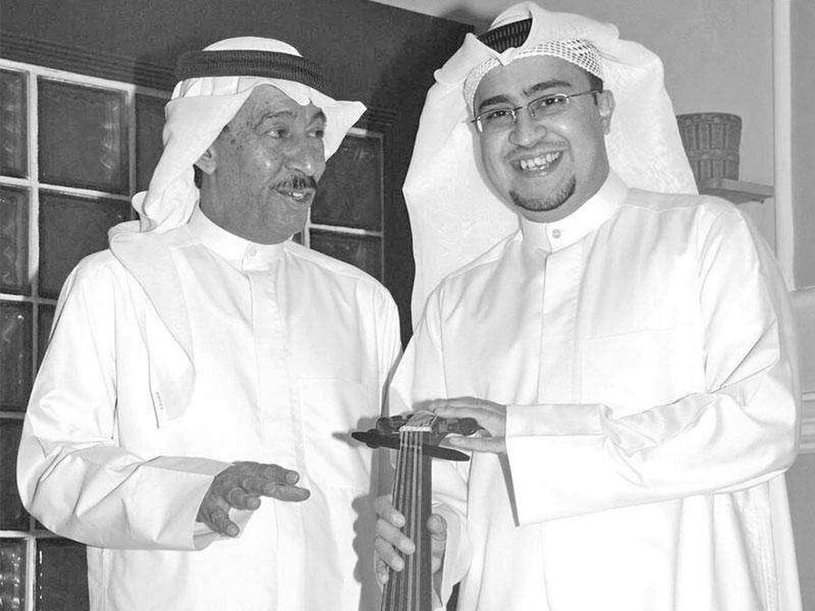 خالد عبدالكريم عبدالقادر ينعى والده.. ماذا