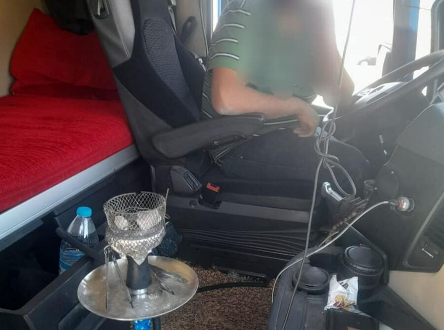 الدوريات الخارجية: ضبط سائق مركبة شحن