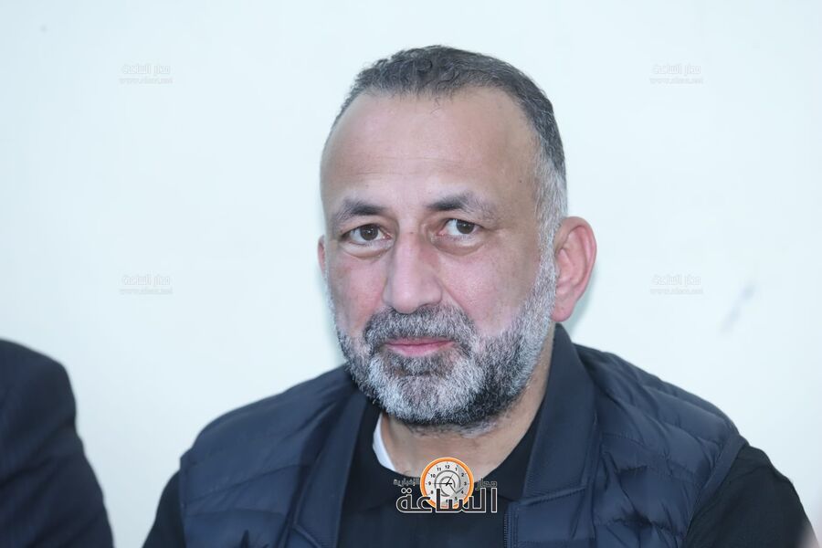 رئيس نادي الوحدات يطالب بتغيير أرضية