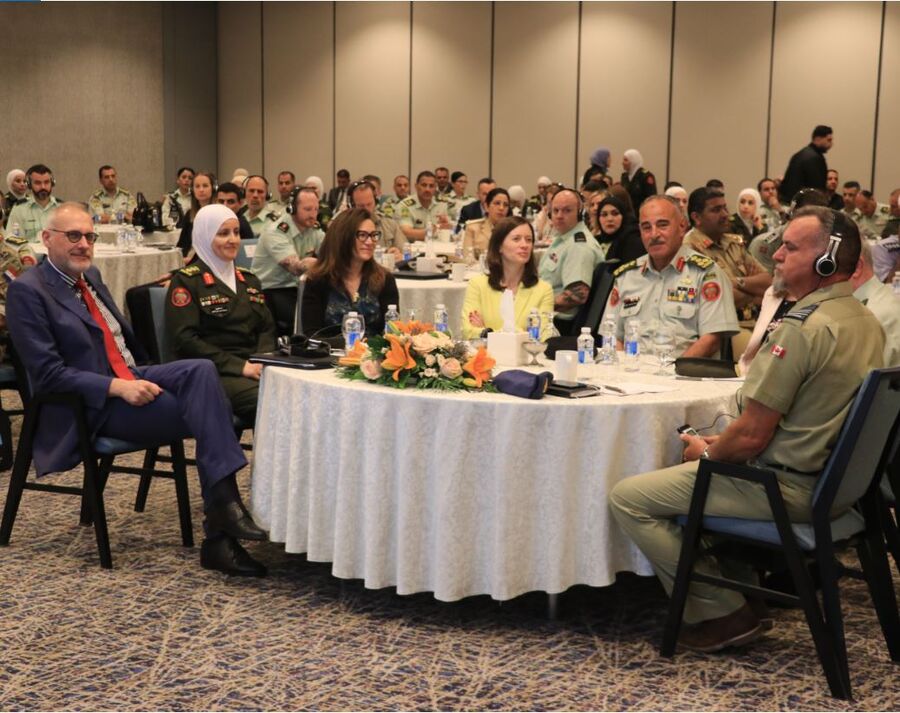 مساعد رئيس هيئة الأركان يفتتح مؤتمر