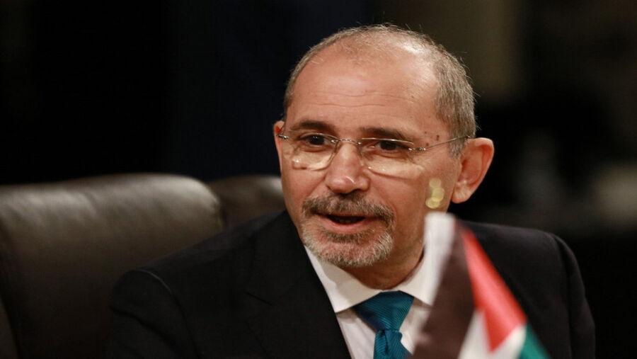 وزير الخارجية يزور السعودية للمشاركة في