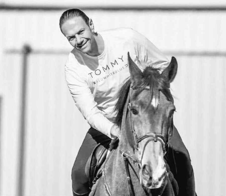 الشاب امجد محمد الحمود العربيات في