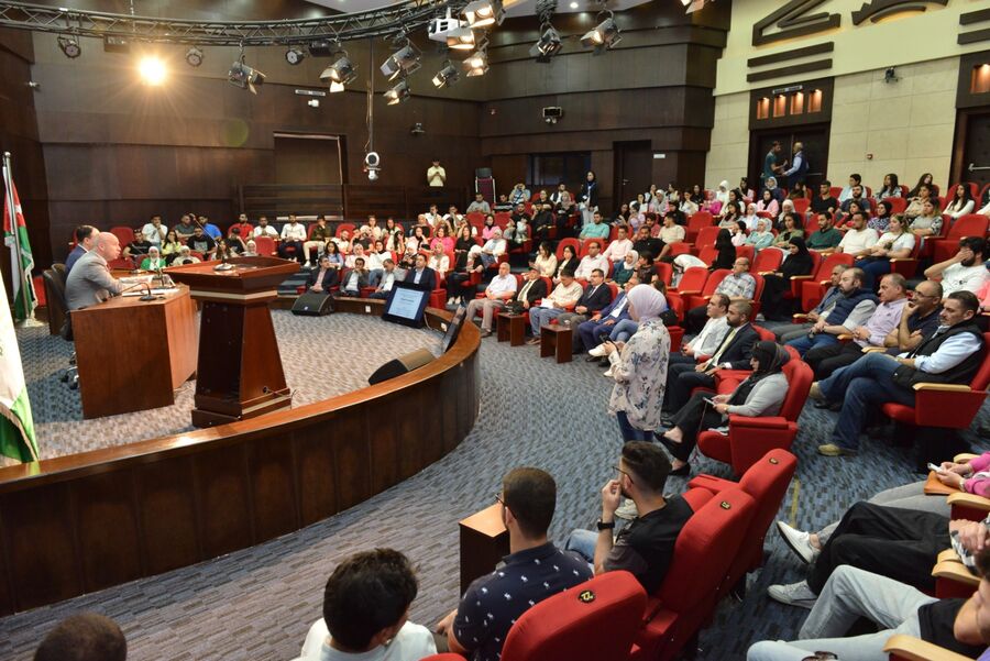 جامعة البترا تنظم محاضرة عن دور