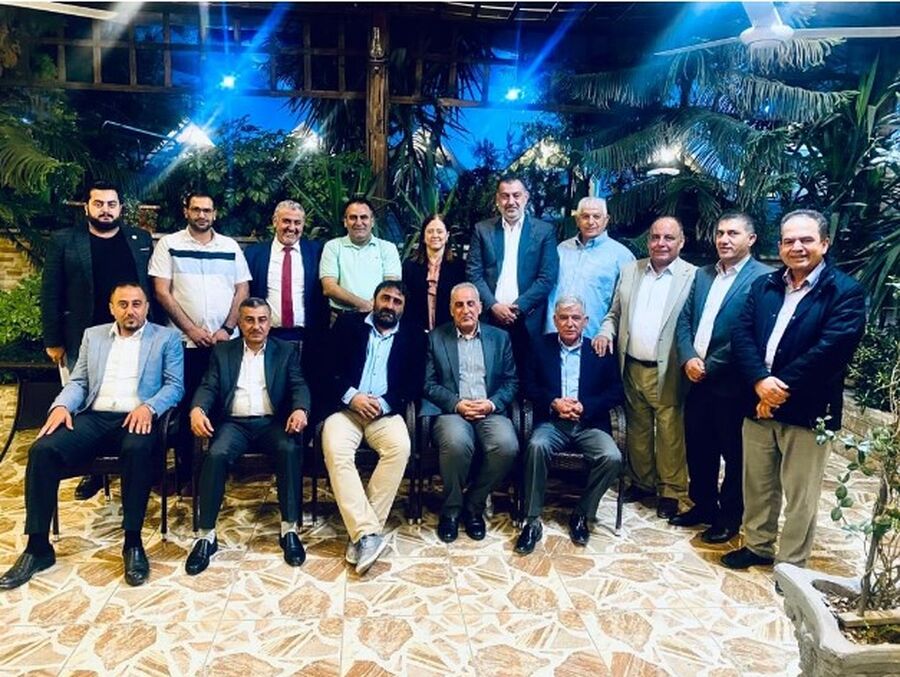 سياسيون واعلاميون وإدارة محلية وقيادات نسائية