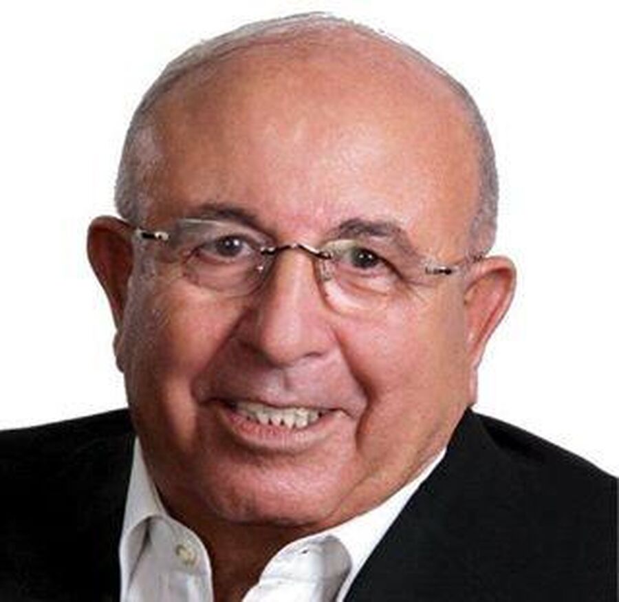 العدوان يستذكر والده طبيب الفقراء الراحل