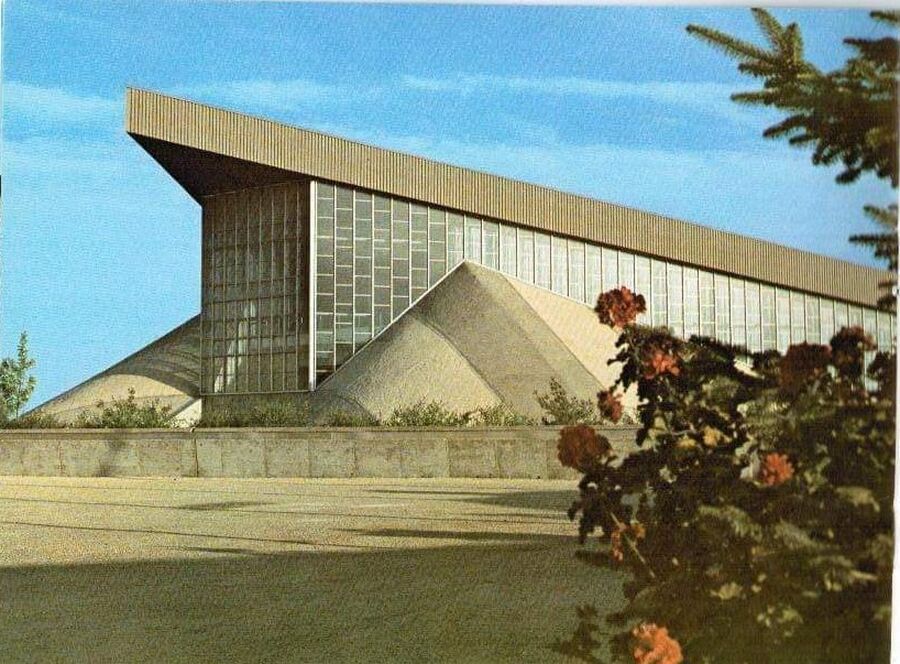 الغناء للاستقلال.. فيروز تبشرنا بمحبة عمان..