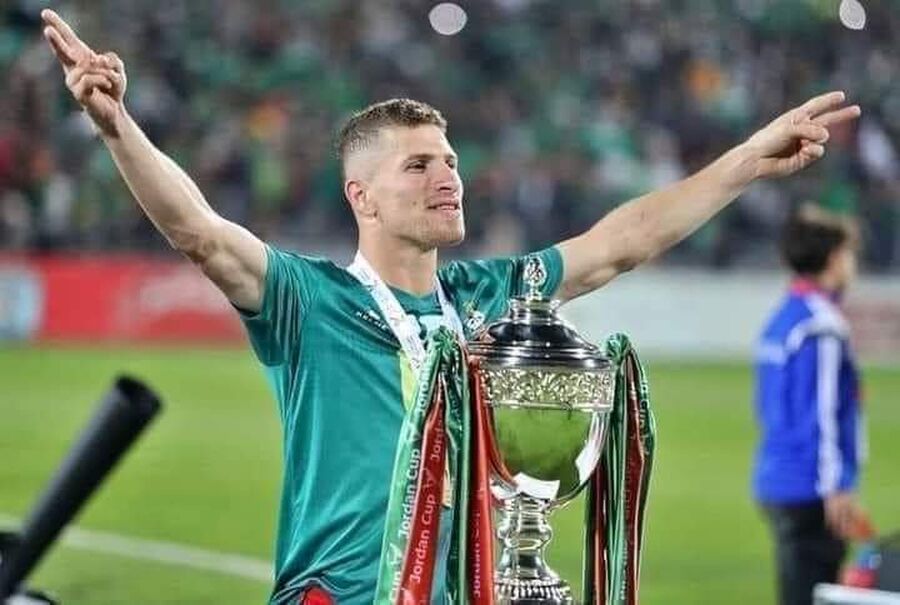 العوضات يجدد عقده مع الوحدات لموسم