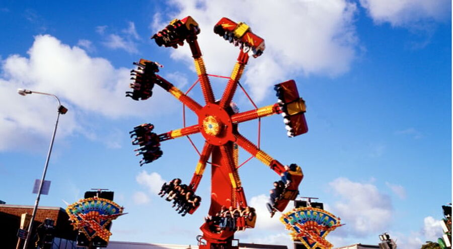 إصابة 6 أطفال إثر سقوطهم في