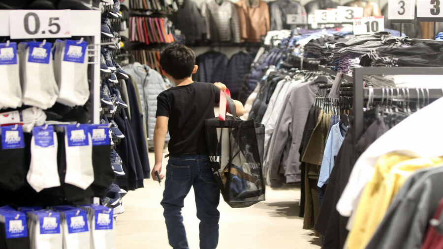 عضو بغرفة تجارة عمّان: أسعار الملابس