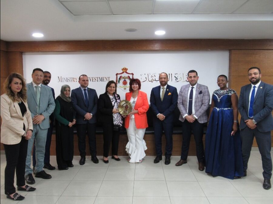 السقاف تلتقي رئيسة اتحاد المستثمرات العرب