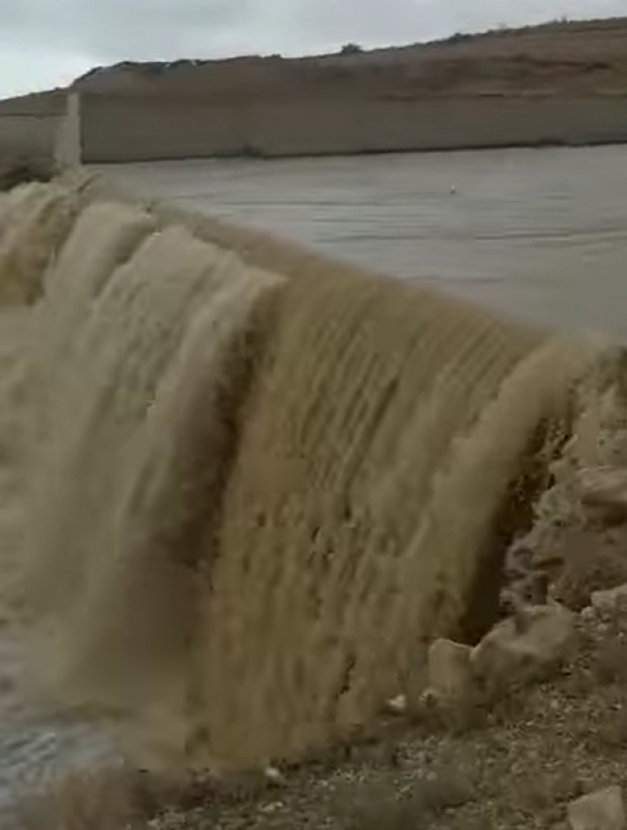 إمتلاء سدي الوحيدي والأحمر في الجنوب