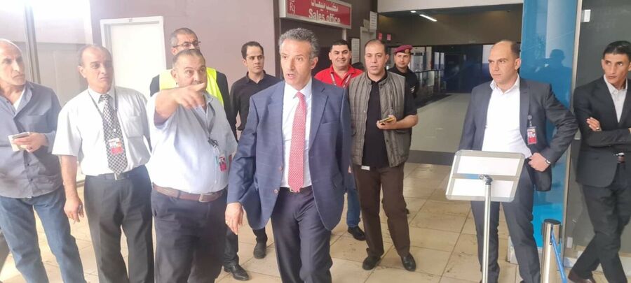 رئيس سلطة العقبة يتفقد المشاريع التطويرية