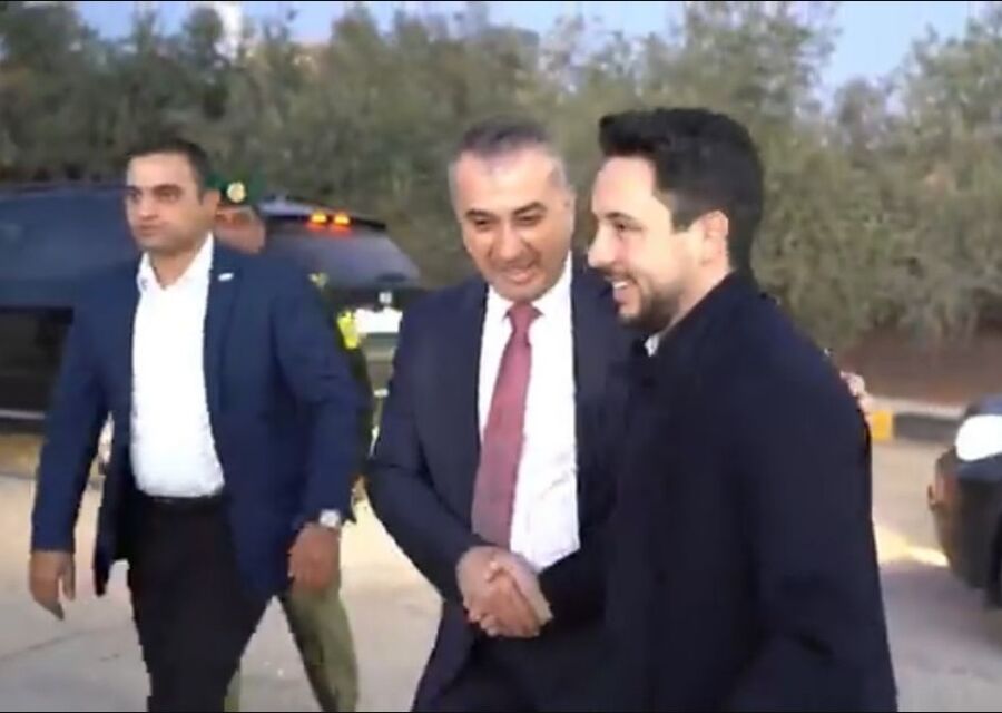 هيثم زيادين يهنئ الملك والملكة وولي