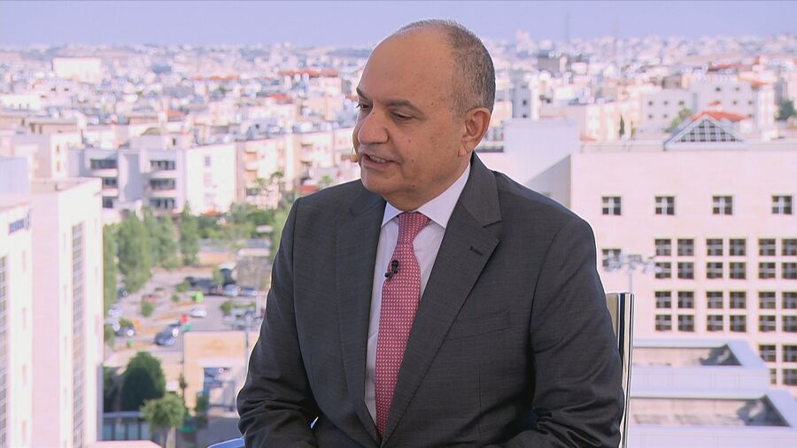 العضايلة: زفاف الأمير الحسين رسالة للأردنيين