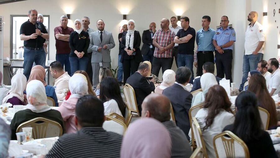 بمناسبة زفاف الحسين.. العمل عن بعد