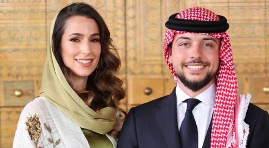 الصحف البريطانية تتابع باهتمام الاحتفالات بزفاف