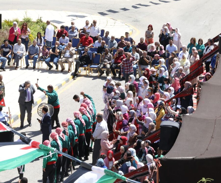 الأشغال تواصل احتفالاتها بمناسبة زفاف سمو