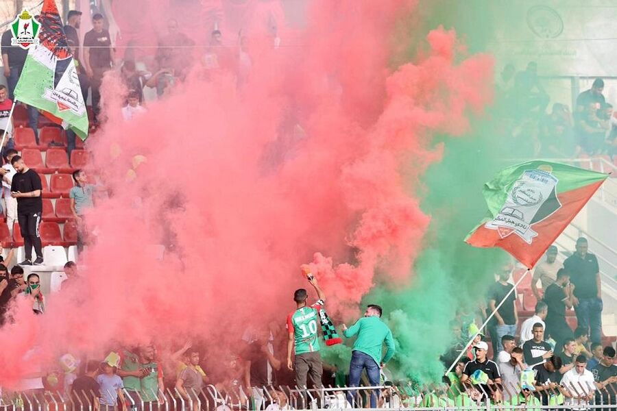 الوحدات يتوج ببطولة القدس والكرامة