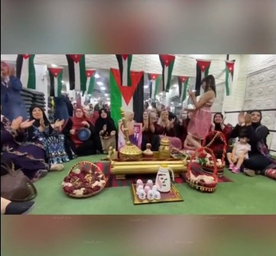 الإعلامية رشا عصفور تقيم حفل حناء