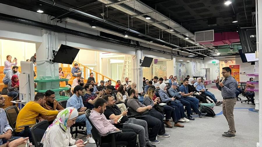 منصّة زين تعقد معسكرا تدريبيا مكثّفا