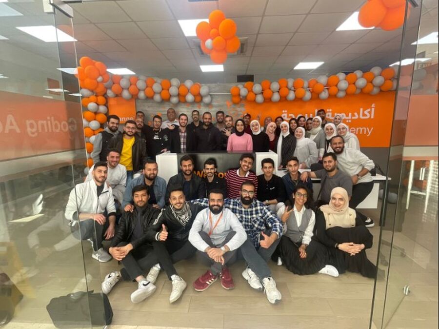 أكاديمية البرمجة من أورنج تواصل تطوير