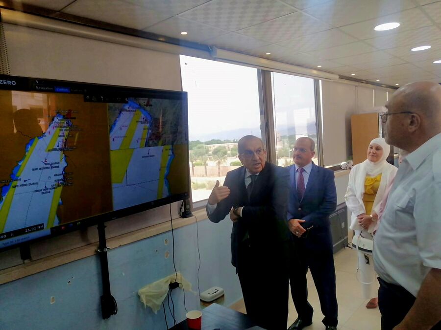 وزير النقل يتفقد العمل في الهيئة