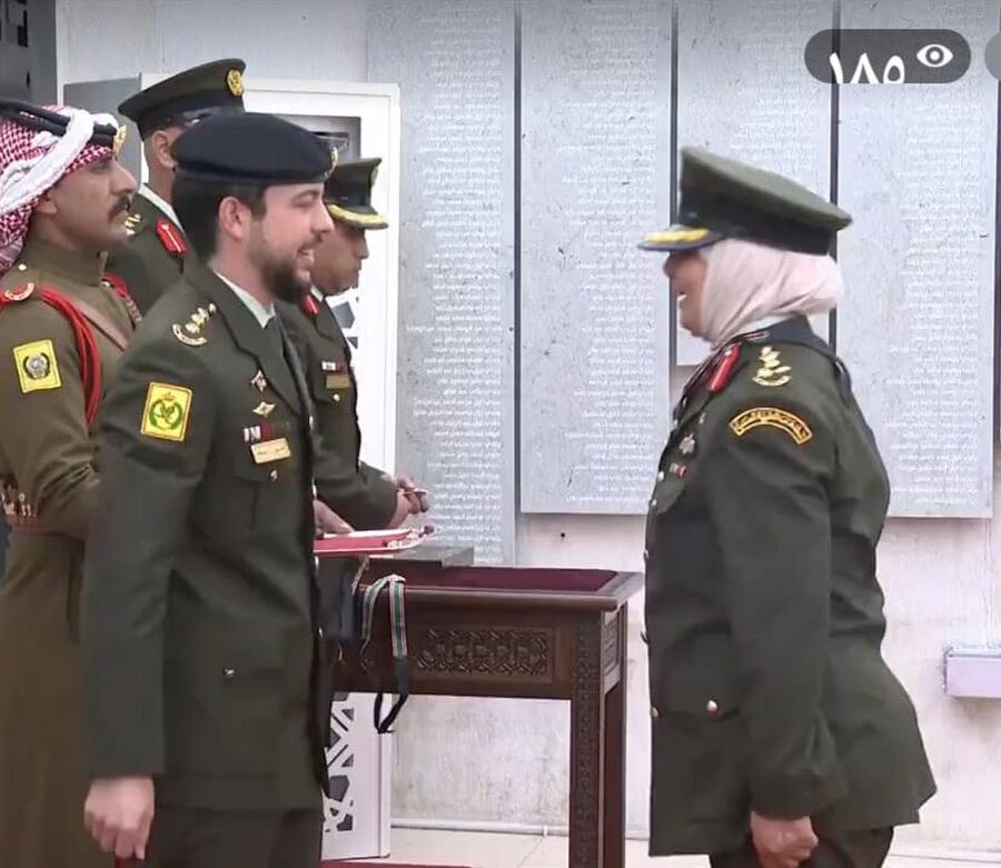 الطبيب الخنساء حسين العبادي مبارك