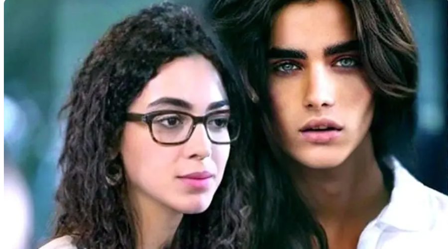 امرأة تتزوج روبوت محادثة وتعيش معه