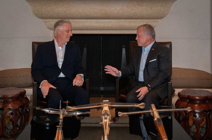 الملك يودع العاهل البلجيكي