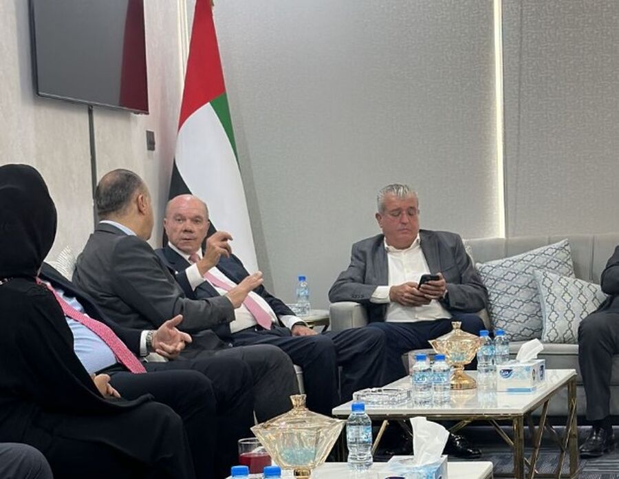 الفايز يزور مجلس رجال الأعمال الأردني