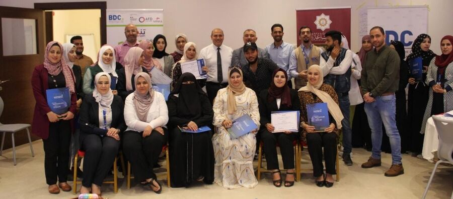 تخريج دورة ريادة الأعمال في غرفة