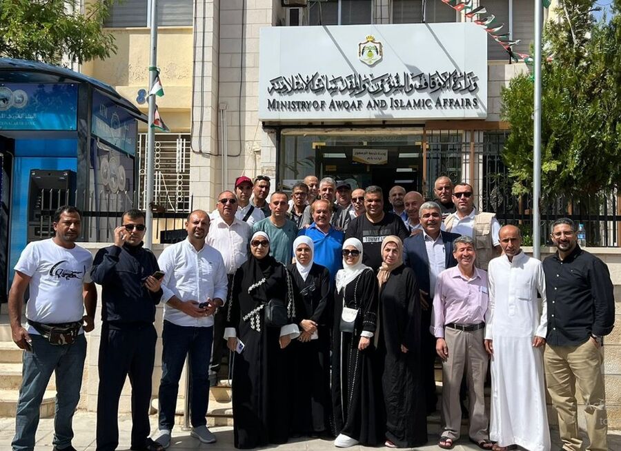 بعثة الحج الإعلامية تغادر إلى الديار