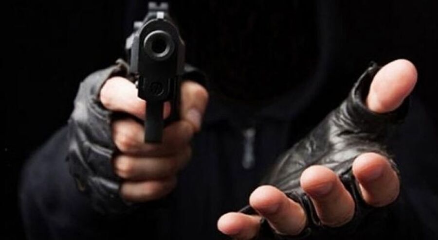 الأمن يداهم سالب محل الصرافة في