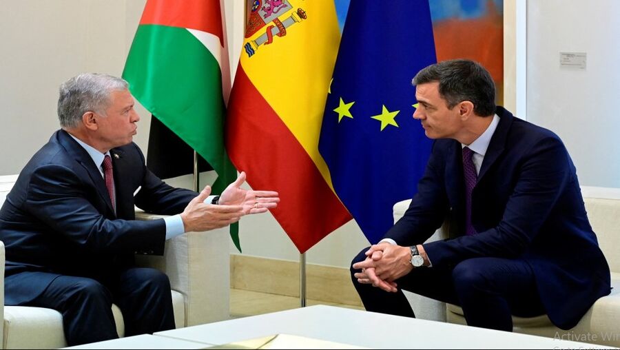 الملك يلتقي رئيس الوزراء الإسباني في