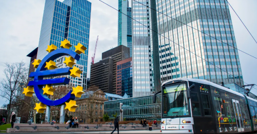 كبار مسؤولي المركزي الأوروبي: المزيد من