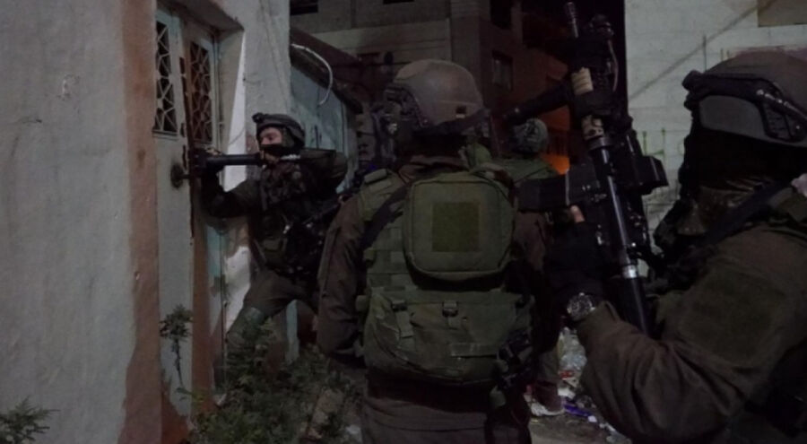 الاحتلال يشرع في حملة اعتقالات ردا