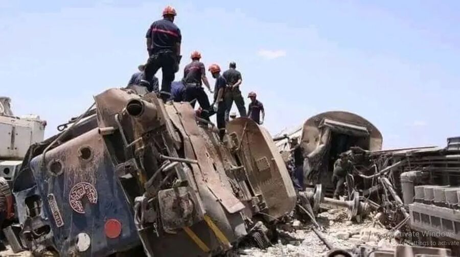 قتيلان وعشرات الإصابات في حادث انقلاب