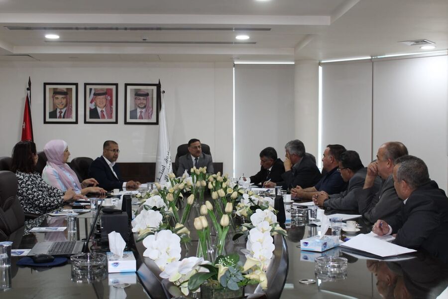 صندوق استثمار أموال الضمان يلتقي مع