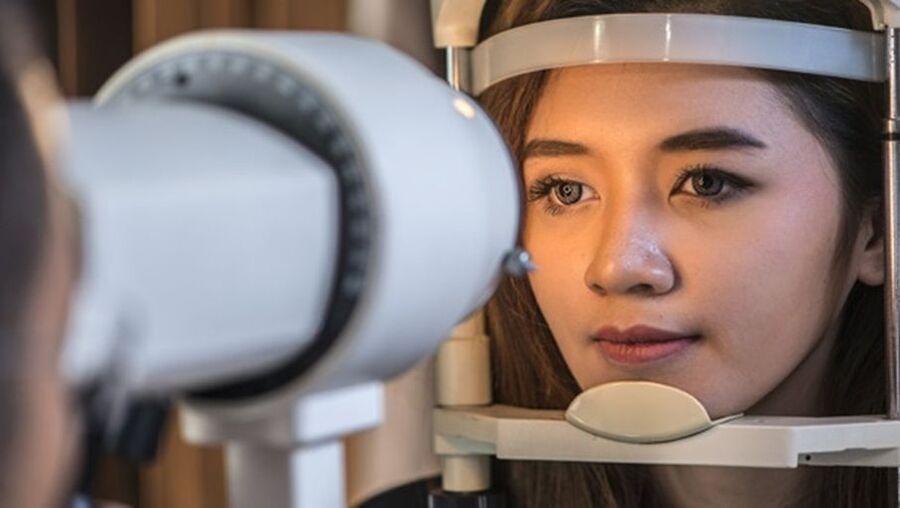 افتتاح عيادة متنقلة لفحص النظر في