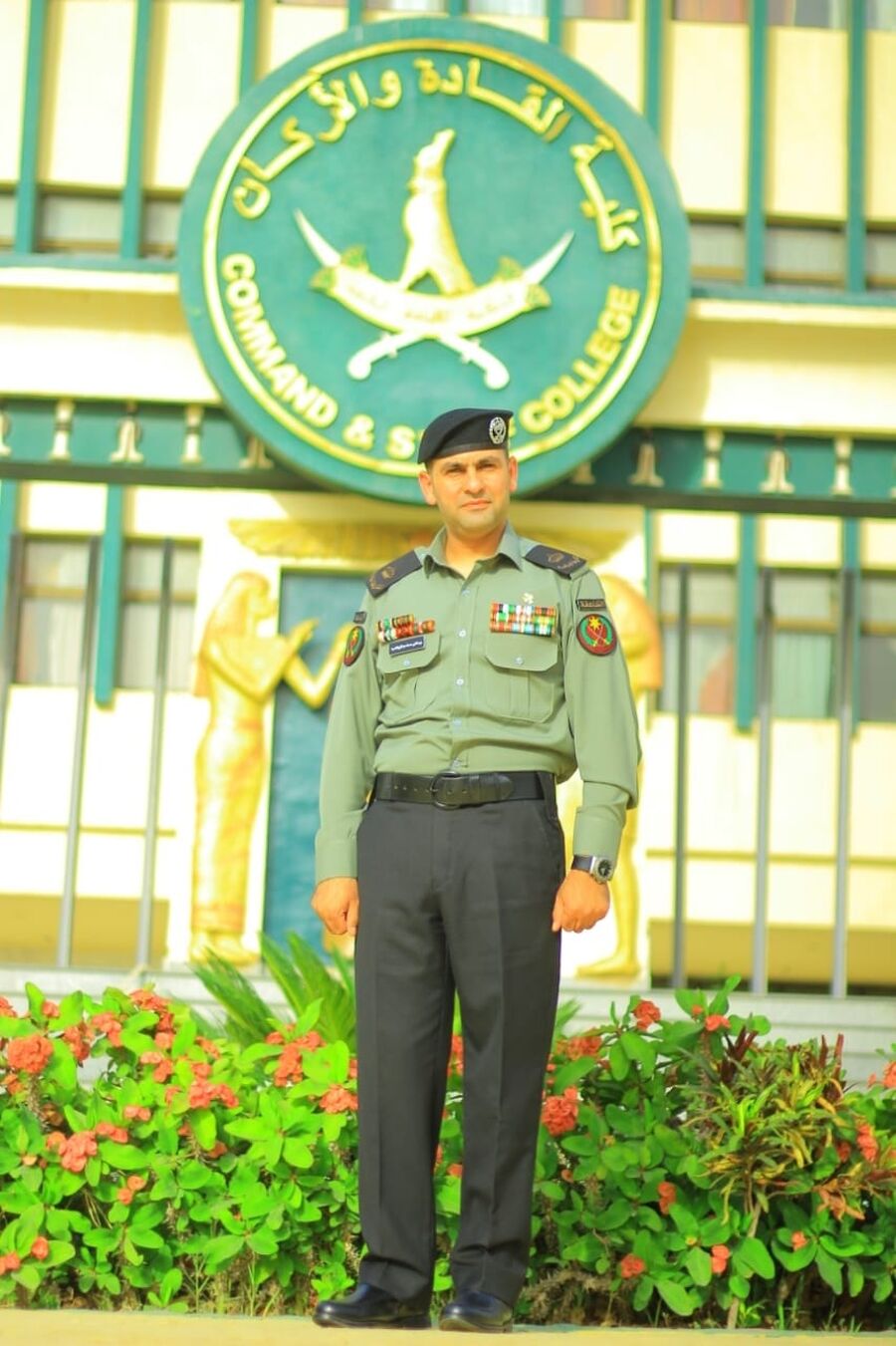 الرائد الزواهرة يحصل على الماجستير في